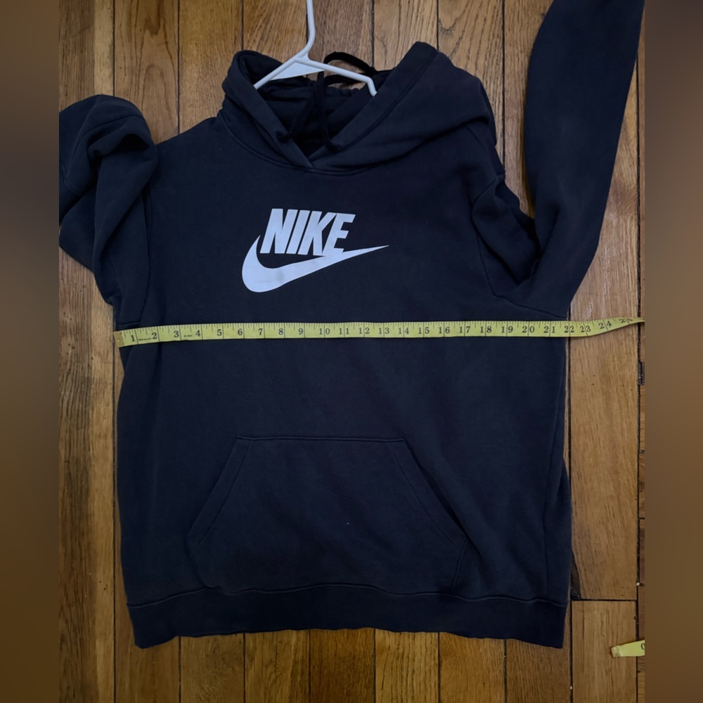 Nike Black Sweatshirt Hoodie Athletic Style - Picture 3 of 6